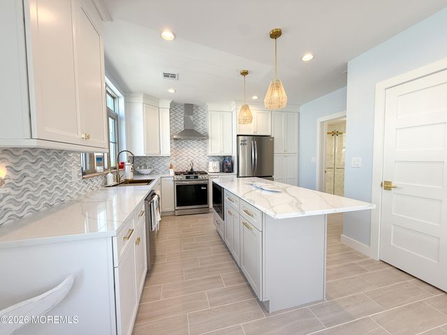 17 E Channel Way, Lavallette, NJ 08735