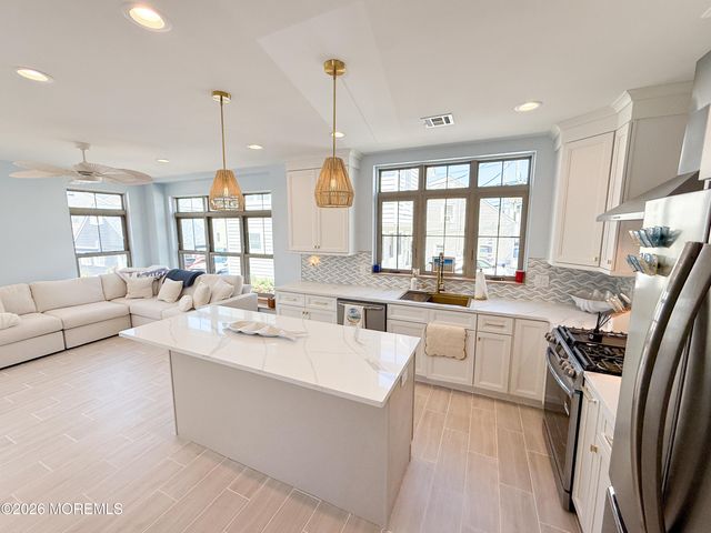 17 E Channel Way, Lavallette, NJ 08735