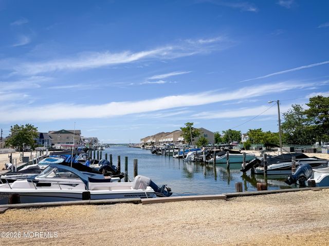 17 E Channel Way, Lavallette, NJ 08735