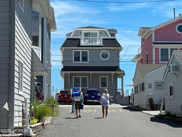 17 E Channel Way, Lavallette, NJ 08735