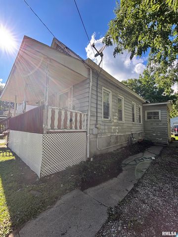 413 E MAYWOOD Avenue, Peoria, IL 61603