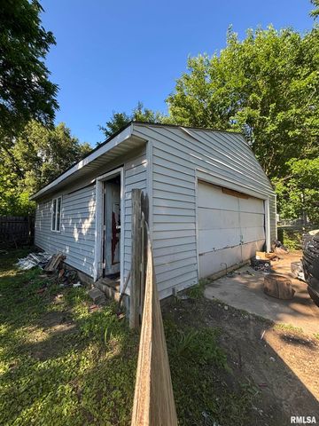 413 E MAYWOOD Avenue, Peoria, IL 61603