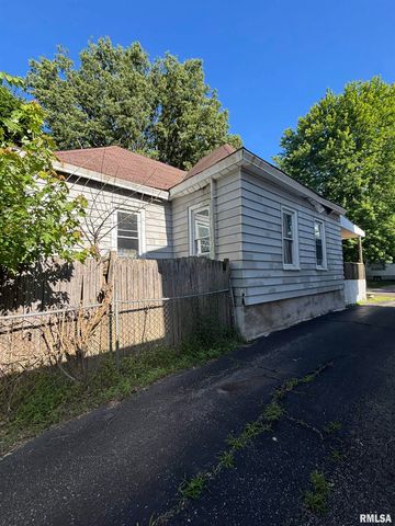 413 E MAYWOOD Avenue, Peoria, IL 61603