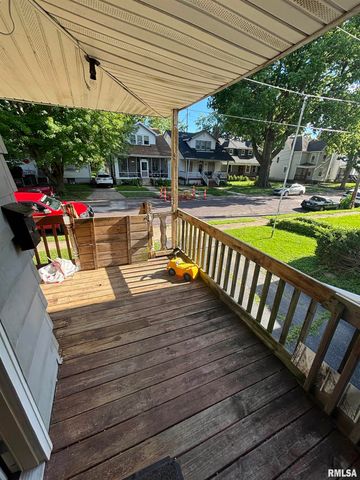 413 E MAYWOOD Avenue, Peoria, IL 61603