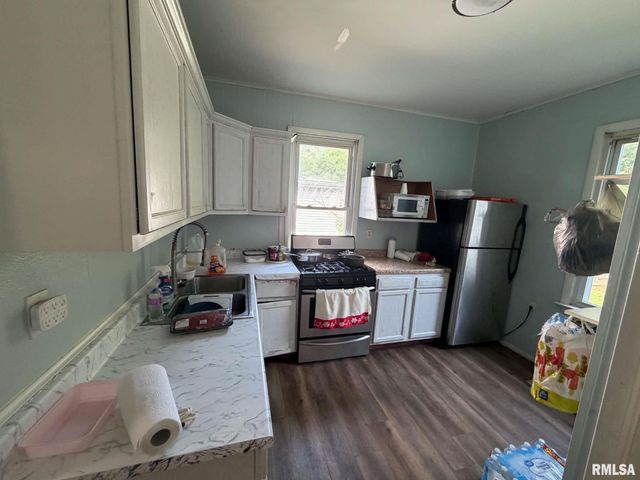 413 E MAYWOOD Avenue, Peoria, IL 61603