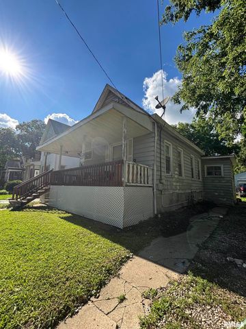 413 E MAYWOOD Avenue, Peoria, IL 61603
