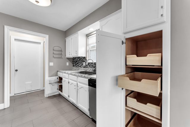 2788 W Roxbury Street, Springfield, MO 65807