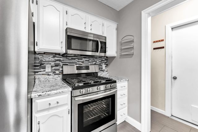 2788 W Roxbury Street, Springfield, MO 65807