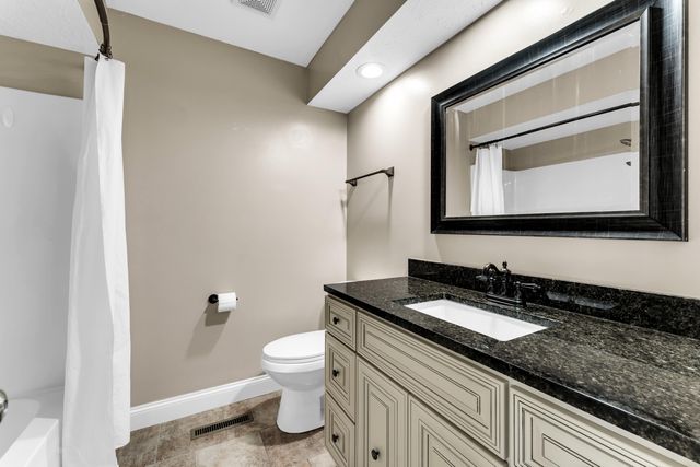 2788 W Roxbury Street, Springfield, MO 65807