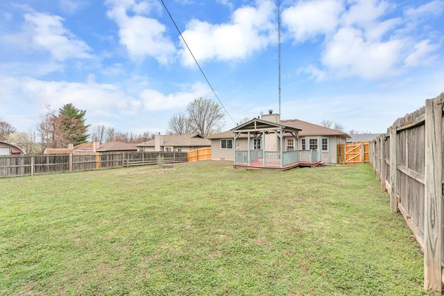 2788 W Roxbury Street, Springfield, MO 65807