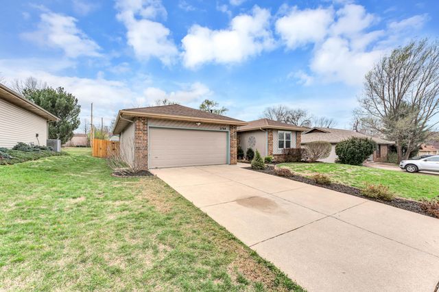 2788 W Roxbury Street, Springfield, MO 65807