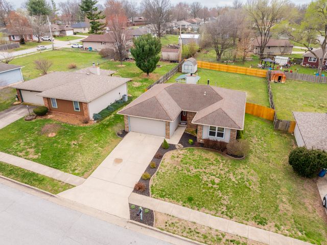 2788 W Roxbury Street, Springfield, MO 65807