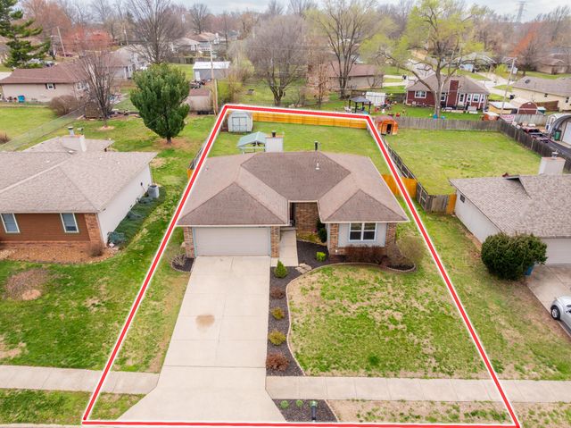 2788 W Roxbury Street, Springfield, MO 65807