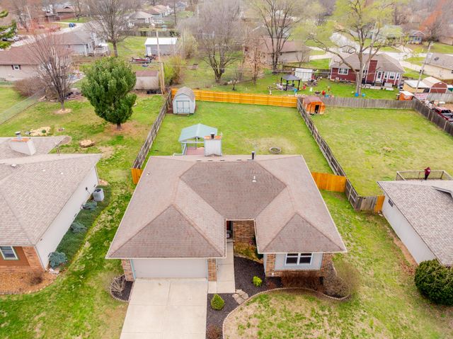 2788 W Roxbury Street, Springfield, MO 65807