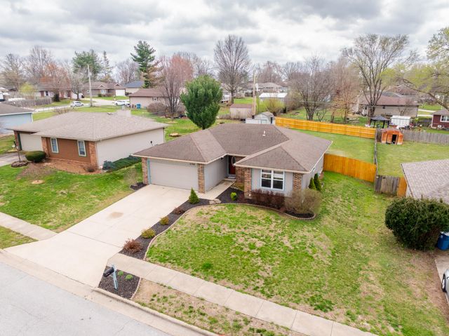 2788 W Roxbury Street, Springfield, MO 65807
