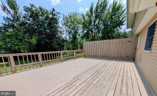 39 ESSEX CT, Quakertown, PA 18951