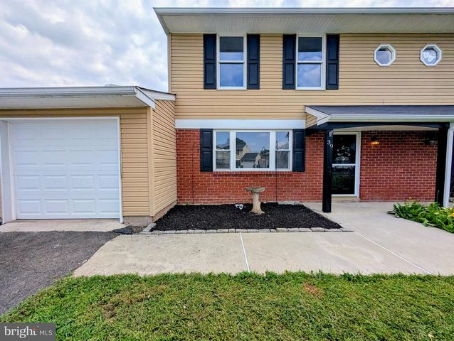 39 ESSEX CT, Quakertown, PA 18951