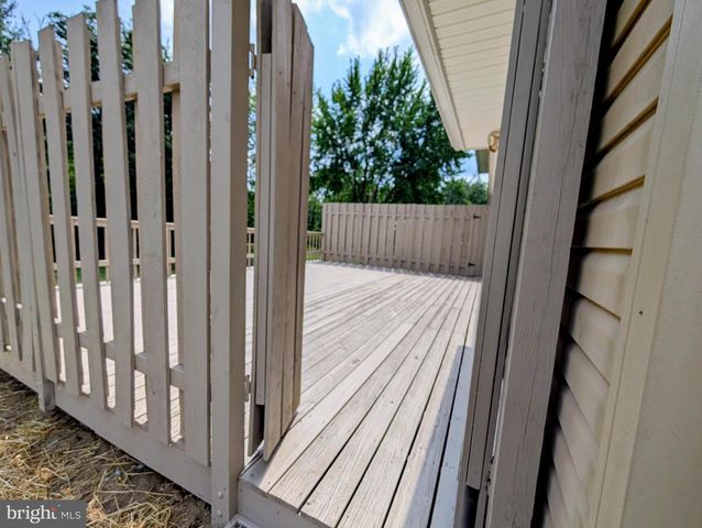 39 ESSEX CT, Quakertown, PA 18951