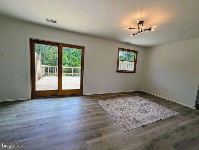 39 ESSEX CT, Quakertown, PA 18951