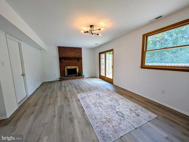 39 ESSEX CT, Quakertown, PA 18951