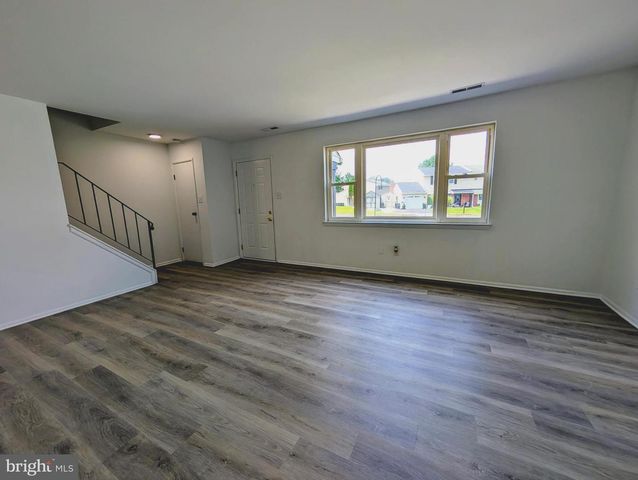 39 ESSEX CT, Quakertown, PA 18951