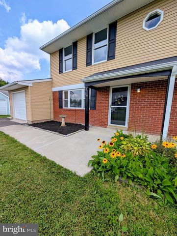 39 ESSEX CT, Quakertown, PA 18951