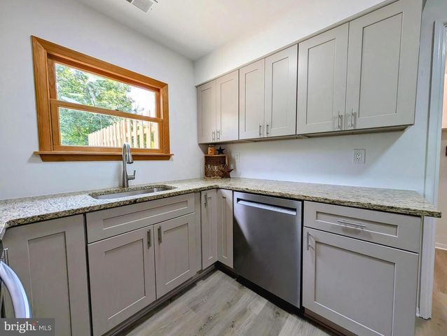 39 ESSEX CT, Quakertown, PA 18951