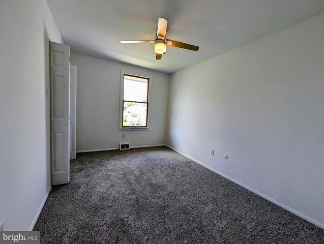 39 ESSEX CT, Quakertown, PA 18951