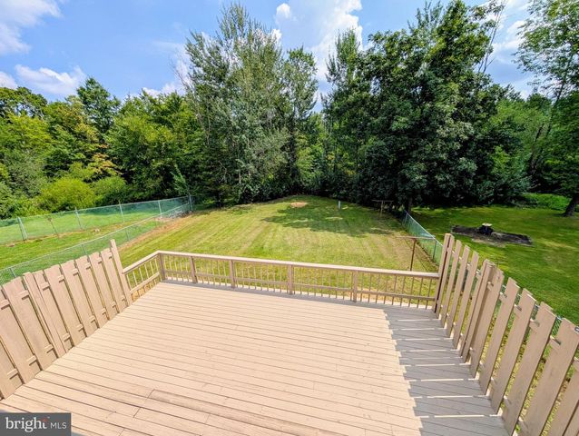 39 ESSEX CT, Quakertown, PA 18951