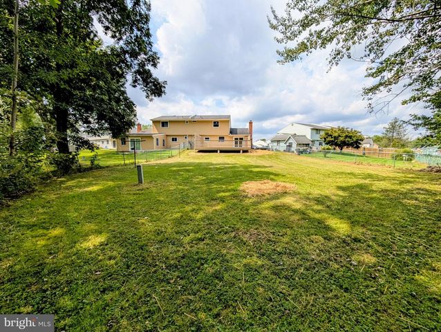39 ESSEX CT, Quakertown, PA 18951