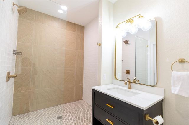 145 93RD AVENUE, Treasure Island, FL 33706