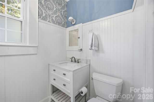 105 S Maple Street, Dallas, NC 28034