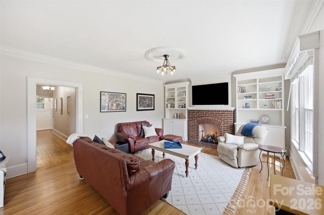 105 S Maple Street, Dallas, NC 28034