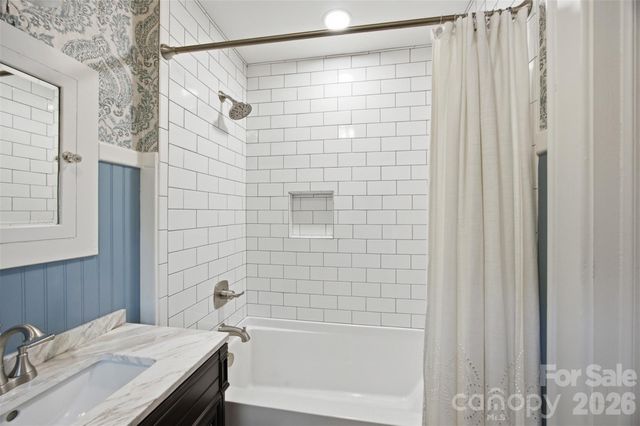105 S Maple Street, Dallas, NC 28034