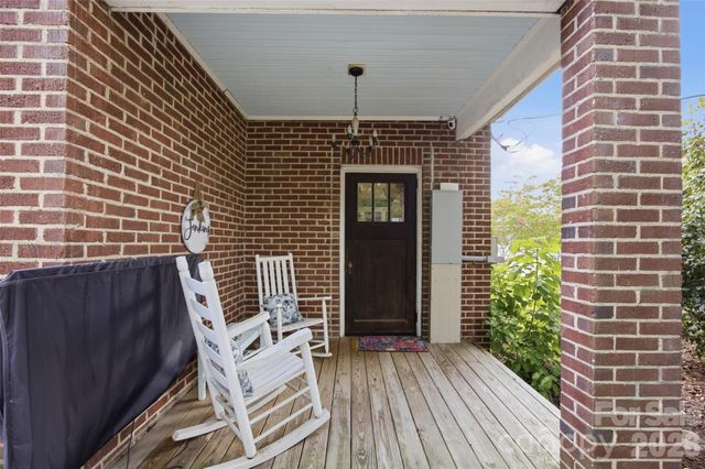 105 S Maple Street, Dallas, NC 28034