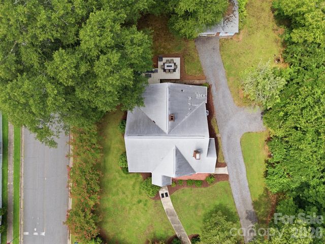 105 S Maple Street, Dallas, NC 28034