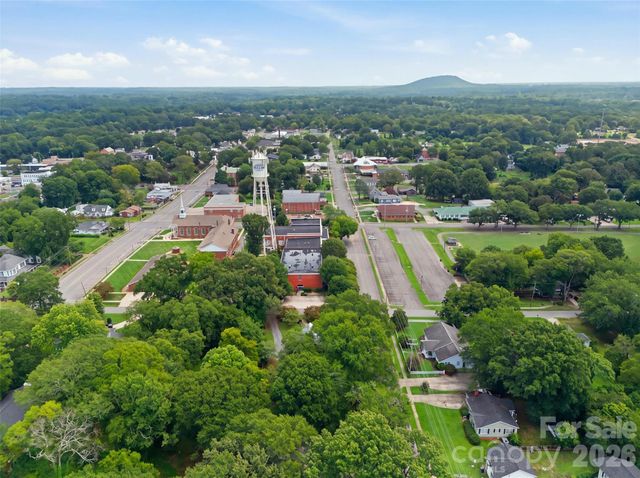 105 S Maple Street, Dallas, NC 28034
