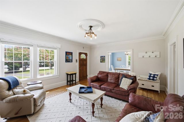 105 S Maple Street, Dallas, NC 28034