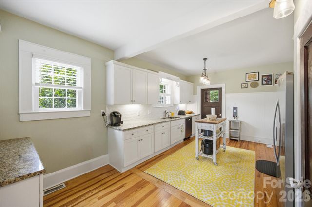 105 S Maple Street, Dallas, NC 28034