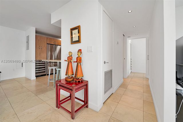 11 Island Ave 906, Miami Beach, FL 33139
