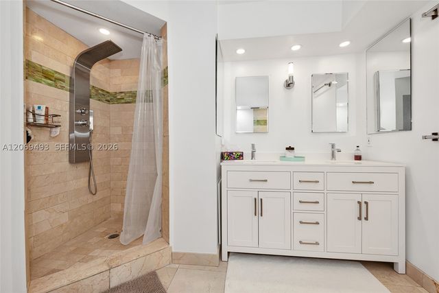11 Island Ave 906, Miami Beach, FL 33139