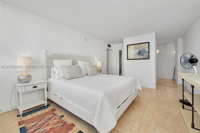 11 Island Ave 906, Miami Beach, FL 33139