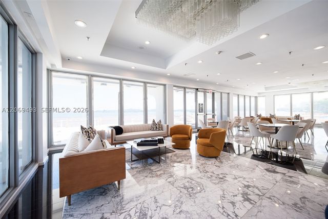 11 Island Ave 906, Miami Beach, FL 33139
