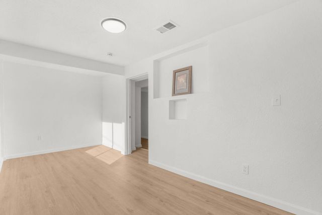 121 Hosher Avenue SE, Albuquerque, NM 87102