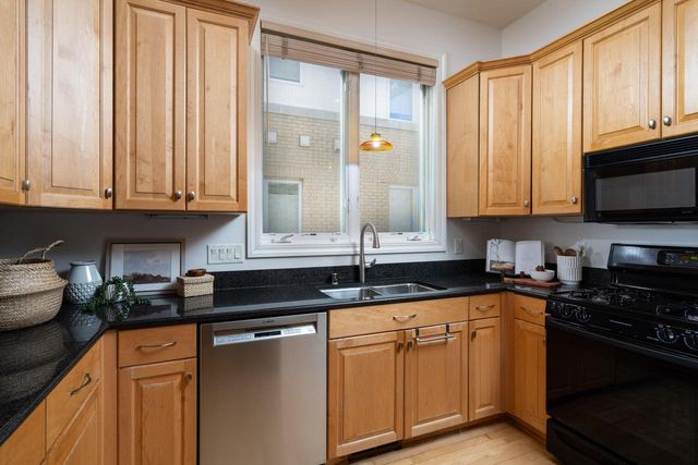 1749 N Hubbard STREET, Milwaukee, WI 53212