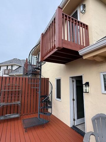 1749 N Hubbard STREET, Milwaukee, WI 53212