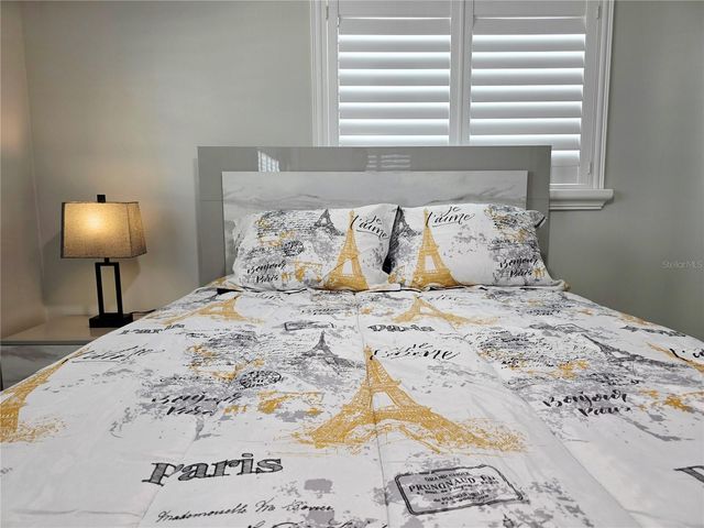 3435 OVERLOOK DRIVE NE, St Petersburg, FL 33703