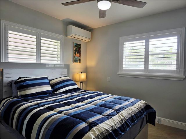 3435 OVERLOOK DRIVE NE, St Petersburg, FL 33703