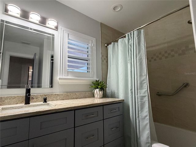 3435 OVERLOOK DRIVE NE, St Petersburg, FL 33703