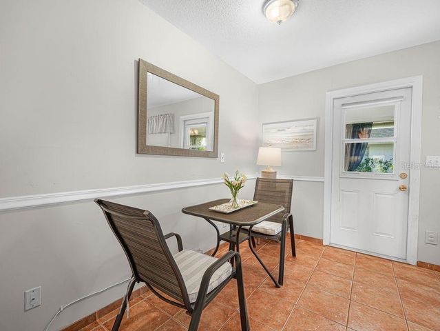 549 SUTTON PLACE t 19, Longboat Key, FL 34228